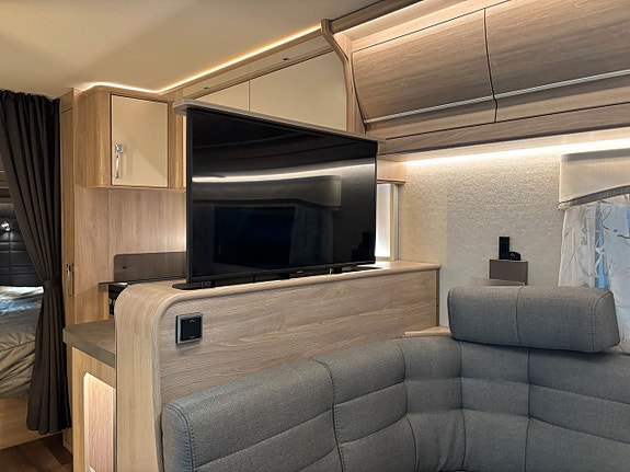 Kabe Royal 600 CXL KS 6 of 14