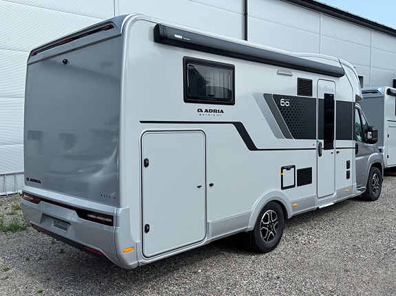 Adria Matrix 670 SL 60Y * Jubileumsmodell * 3 of 16
