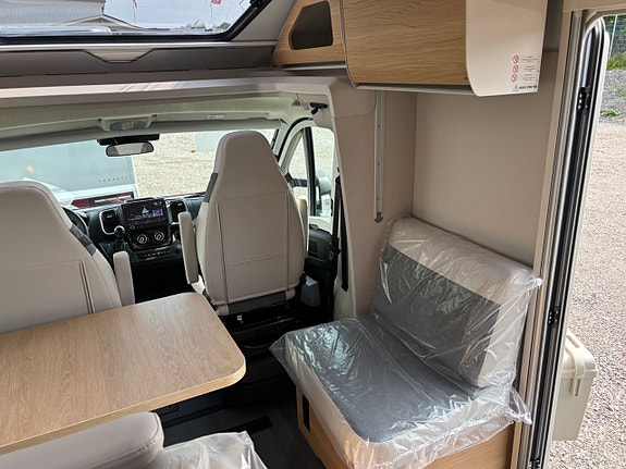 Adria Matrix 670 SL 60Y * Jubileumsmodell * 12 of 16