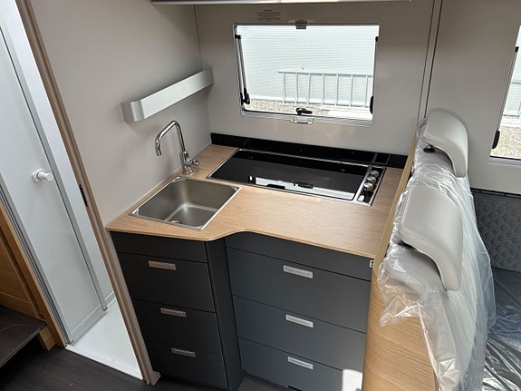 Adria Matrix 670 SL 60Y * Jubileumsmodell * 10 of 16