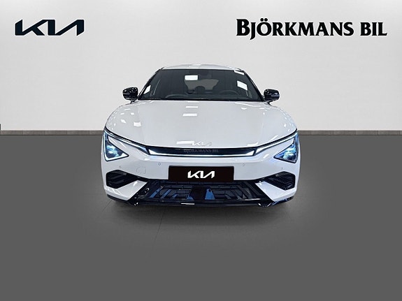 Kia EV6 2 of 5