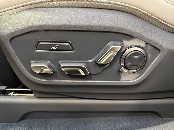Kia EV9 17 of 26