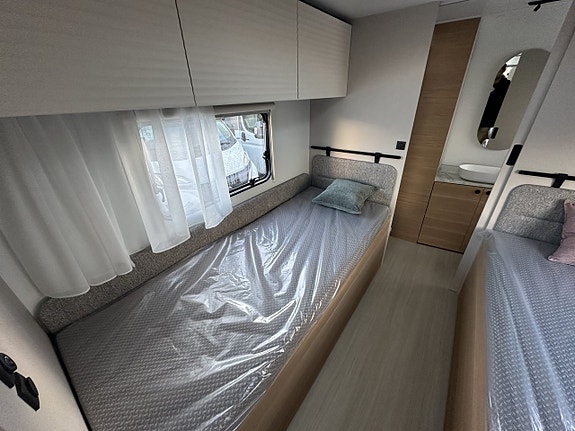 Adria ADORA 663 UT 18 of 21