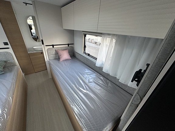 Adria ADORA 663 UT 17 of 21