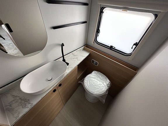 Adria ADORA 663 UT 20 of 21