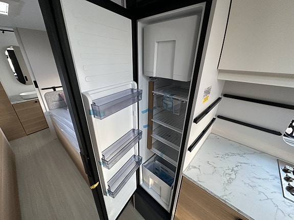 Adria ADORA 663 UT 16 of 21