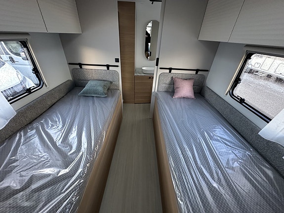 Adria ADORA 663 UT 19 of 21