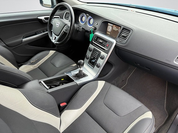 Volvo V60 18 of 25