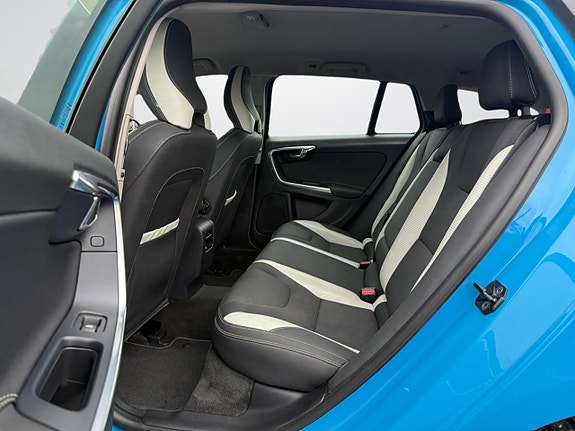Volvo V60 21 of 25