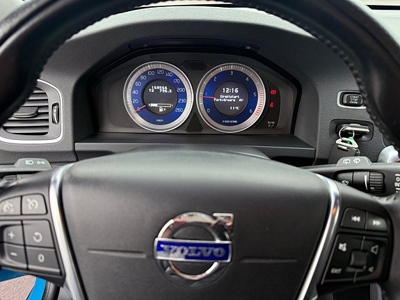 Volvo V60 15 of 25
