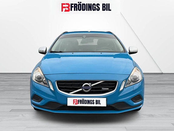 Volvo V60 4 of 5