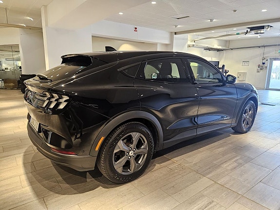 Ford Mustang Mach-E 8 of 27