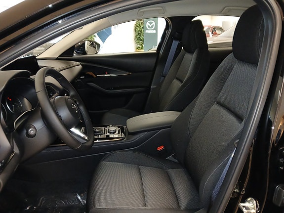 Mazda CX-30 7 of 15