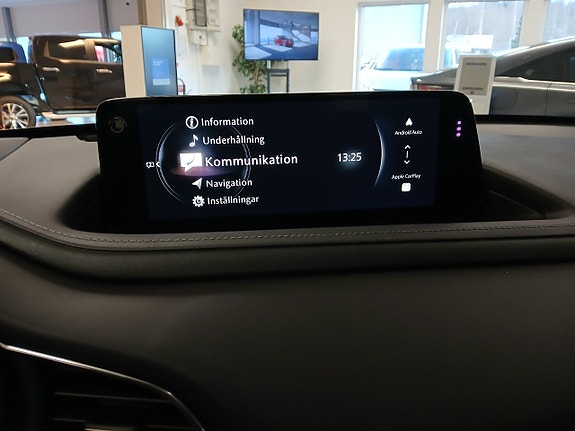 Mazda CX-30 10 of 15