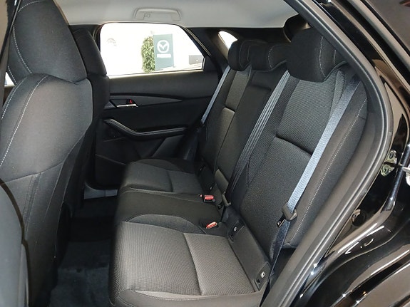 Mazda CX-30 8 of 15