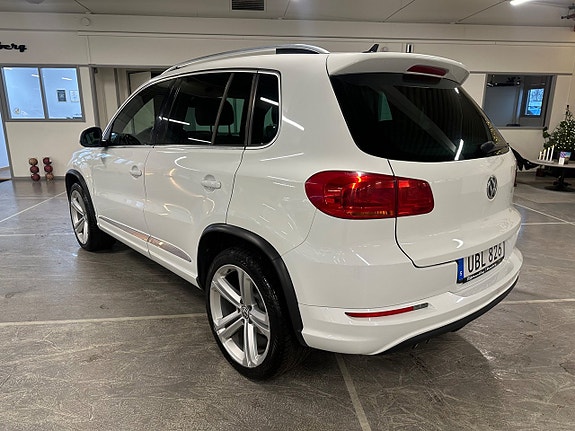 Volkswagen Tiguan 4 of 14