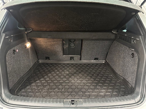 Volkswagen Tiguan 5 of 14