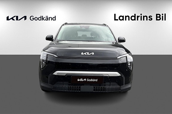 Kia EV3 2 of 14