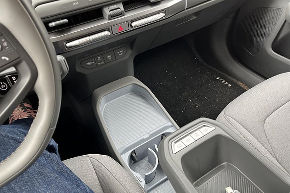 Kia EV3 12 of 14