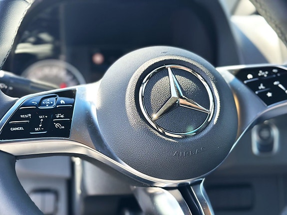 Mercedes-Benz Sprinter 319 17 of 17