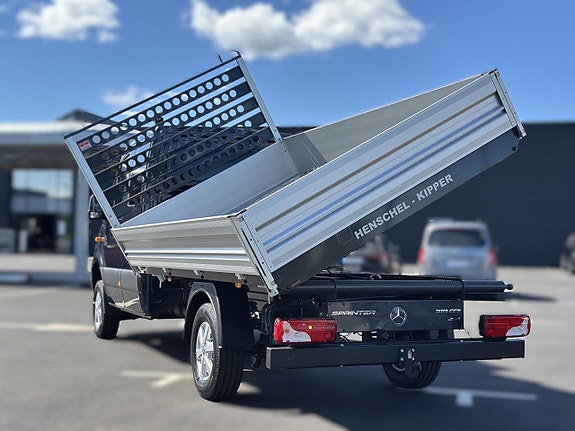 Mercedes-Benz Sprinter 319 3 of 17