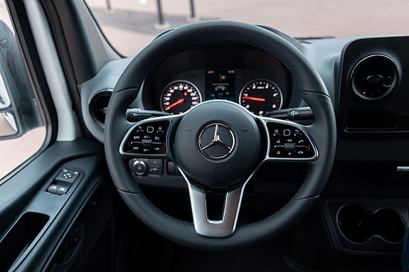 Mercedes-Benz Sprinter 317 4 of 6