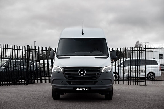 Mercedes-Benz eSprinter 314 2 of 7