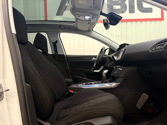 Peugeot 308 SW 9 of 25