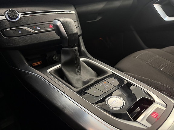 Peugeot 308 SW 24 of 25