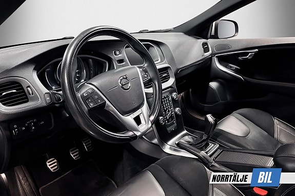 Volvo V40 9 of 20