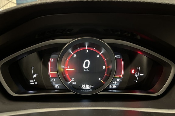 Volvo V40 14 of 20