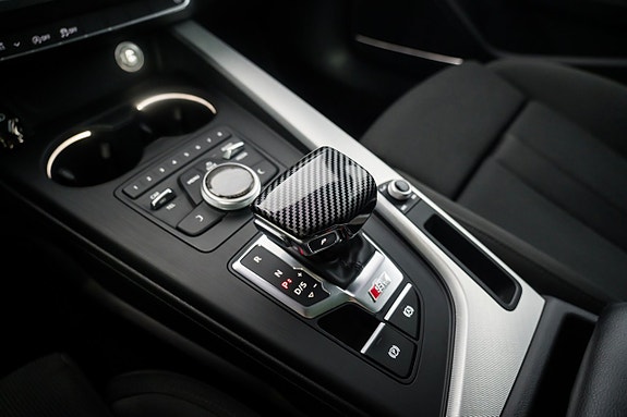 Audi A4 14 of 19