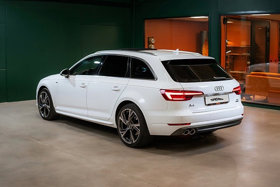Audi A4 3 of 19