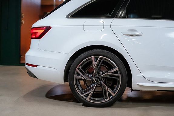 Audi A4 6 of 19
