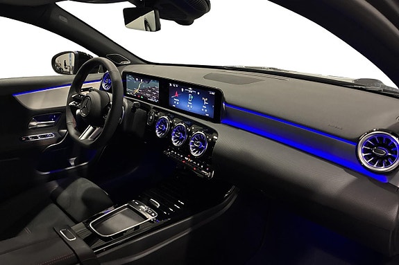 Mercedes-Benz A250 e 6 of 17