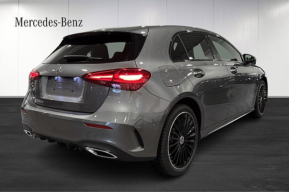 Mercedes-Benz A250 e 4 of 5