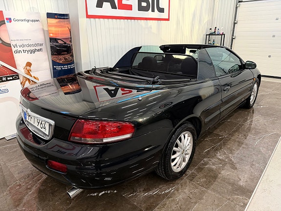 Chrysler Sebring 9 of 24