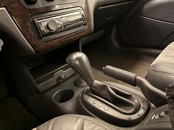 Chrysler Sebring 23 of 24