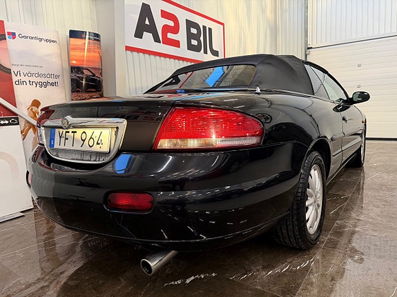 Chrysler Sebring 6 of 24