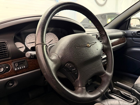 Chrysler Sebring 19 of 24