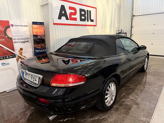 Chrysler Sebring 5 of 24