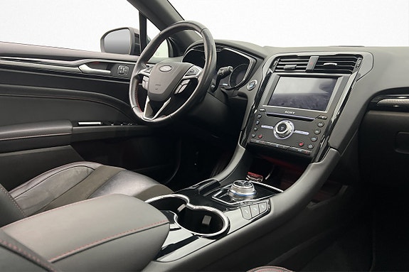 Ford Mondeo 26 of 30