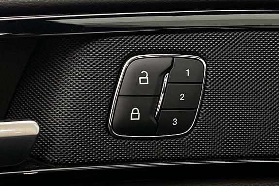 Ford Mondeo 13 of 30
