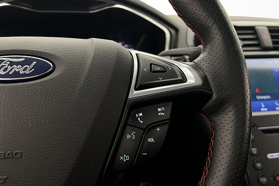 Ford Mondeo 17 of 30