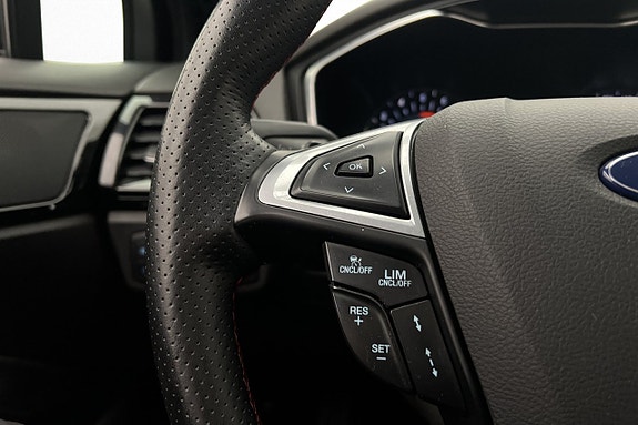 Ford Mondeo 15 of 30
