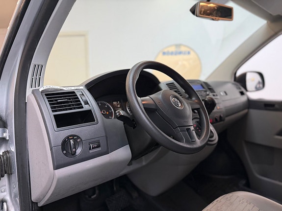 Volkswagen Transporter 10 of 19