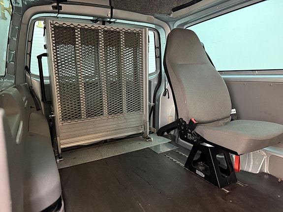 Volkswagen Transporter 13 of 19