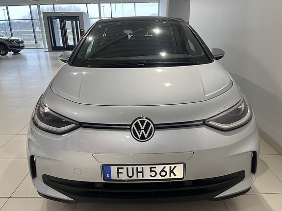 Volkswagen ID.3 3 of 5