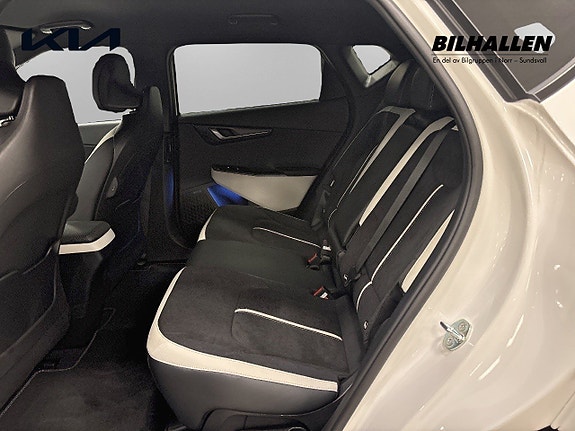 Kia EV6 8 of 14