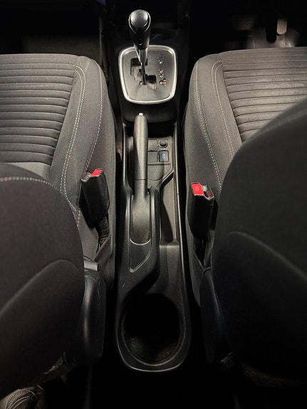 Toyota Yaris 14 of 23